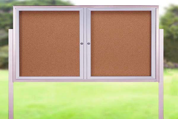 ENCOSED BULLETIN BOARDS OUTDOOR LOCKABLE 